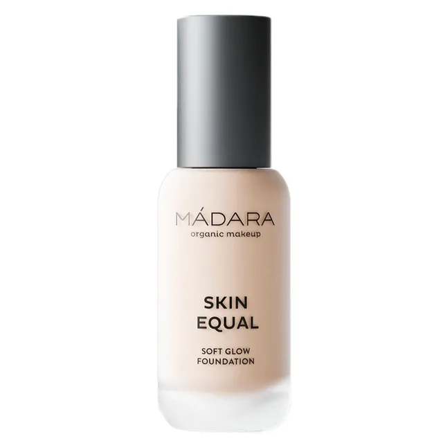 MADARA Skin Equal Soft Glow Foundation SPF15 No.40 Sand 30ml