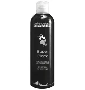 Šampoon Super Black, musta karvastikuga koertele, taastab värvuse ja läike (Diamex)
