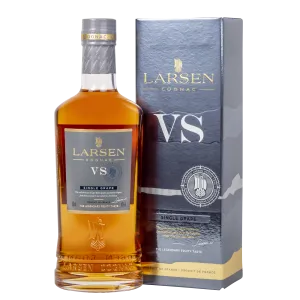 Konjak LARSEN VS karbis, 50 cl